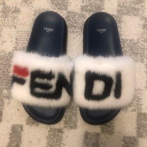 Fendi Roma Fur Logo Slides